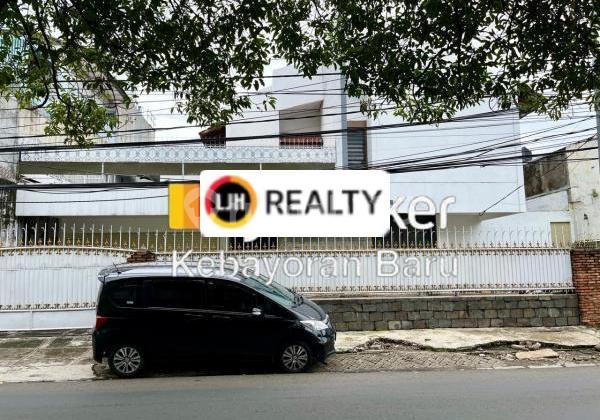 For Sale Old Land-Based House in Dharmawangsa Prapanca, South Jakarta 1