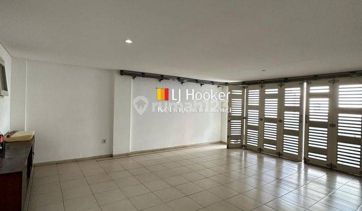 Rumah Modern Tropikalis Dalam Town House di Cilandak Lebak Bulus Jakarta Selatan 2