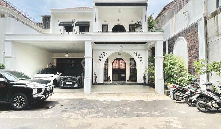 Dijual Rumah Clasic Luxurious Dalam Townhouse di Kemang Jakarta Selatan 1