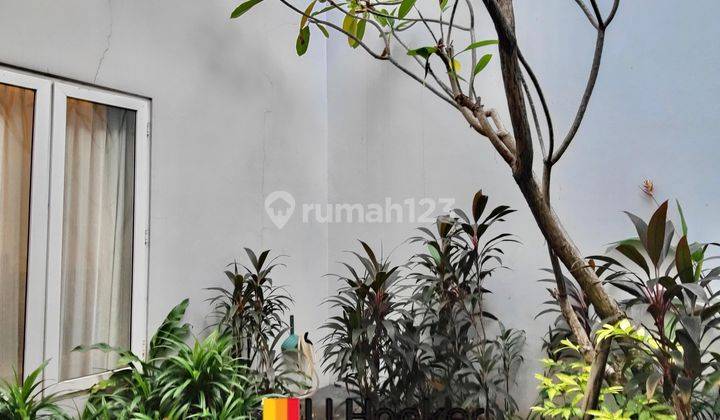 Dijual Rumah Townhouse Modern Tropicalis di Ragunan Cilandak Jakarta Selatan 2