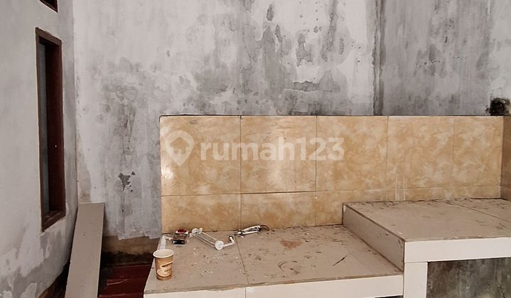 Rumah Second Minimalis Modern Depok, Cash 195 J̌uta 2