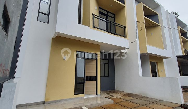 Town House Aesthetic Modern Depok, Gdc Cilodong 2