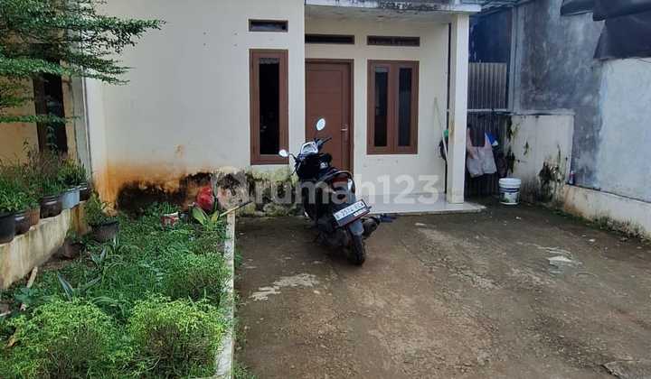 Affordable Second Hand House in Depok Cash 230 Million Negotiable Until Deal 2