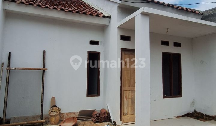 Minimalist Modern Aesthetic Depok, Cash 145 Million Minimalist Modern Aesthetic Depok, Cash 145 Million