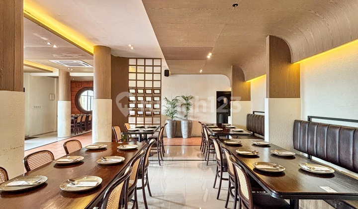 Ex-Restaurant Building in Commercial Area, Cilandak, South Jakarta Ex-Restaurant Building in Commercial Area, Cilandak, South Jakarta