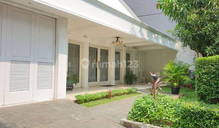 Rumah Asri area Elit Jl. Lamandau, Kebayoran Baru, Jakarta Selatan 1