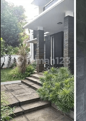 Rumah Mewah Harga Bawah Pasaran Dekat Diponegoro, Menteng 2