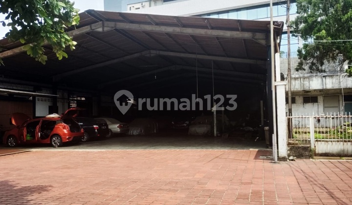 Bangunan Komersial Hitung Tanah Prime Area Jl. Ks Tubun, Slipi