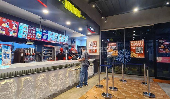 Gedung Resto Cepat Saji Megah di Kemang Timur Raya, Kemang 8