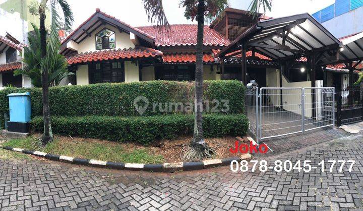 Rumah Cantik di Komplek Taman Alfa Indah, Joglo Kembangan, Jakbar 1