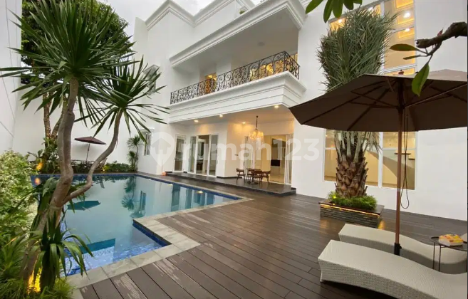 The Luxury White House @Brand New at Pondok Indah
