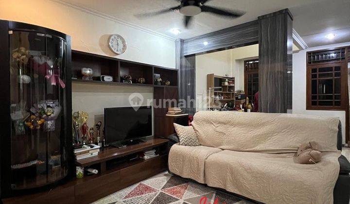 Rumah Cantik Full Furnished Area Istimewa Benhil, Jakarta Pusat 2