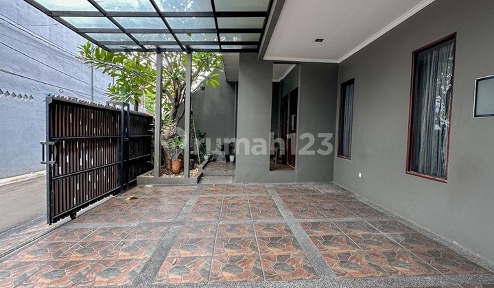 Nice 2-Story House with Private Pool in East Tebet, South Jakarta 2