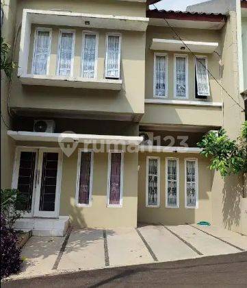 Rumah Cantik 2 Lt Komplek Deplu Kreo, Larangan, Tangerang 1