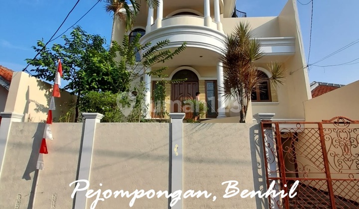 Rumah Full Furnished Jl. Pejompongan, Bendungan Hilir, Jakarta Pusat