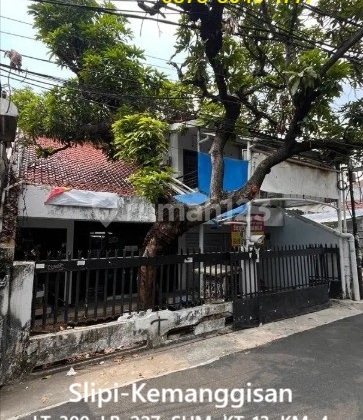Old House and 10 Boarding Rooms in Kemanggisan-Palmerah, West Jakarta