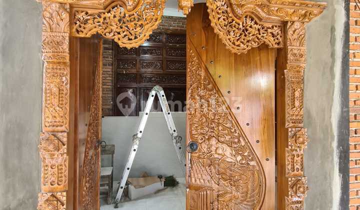 Rumah Gebyoh Jawa Kt 3, Carport 2 Jl. Utama, Srengseng Sawah, Jagakarsa 2