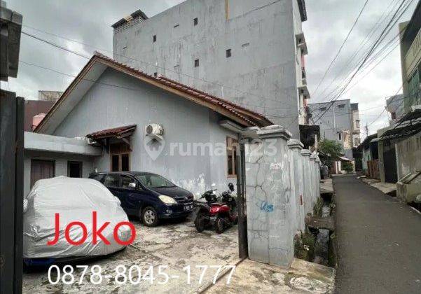 Rumah Kosan 8 Kamar Hitung Tanah di Jl. Kebon Kacang, Tanah Abang 1