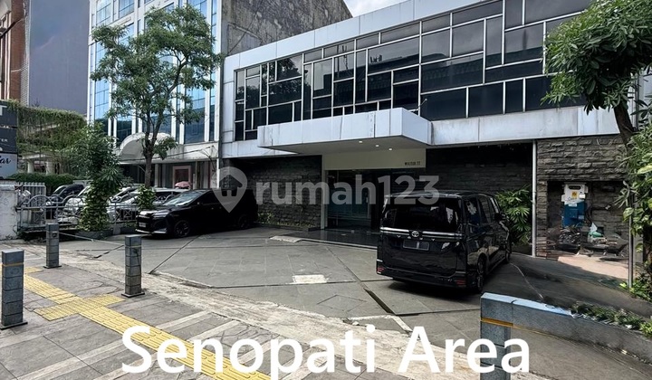 Gedung Kantor 2 lt Area Senopati, Kebayoran Baru, Jakarta Selatan