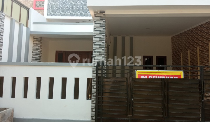 house in green boulevard bekasi