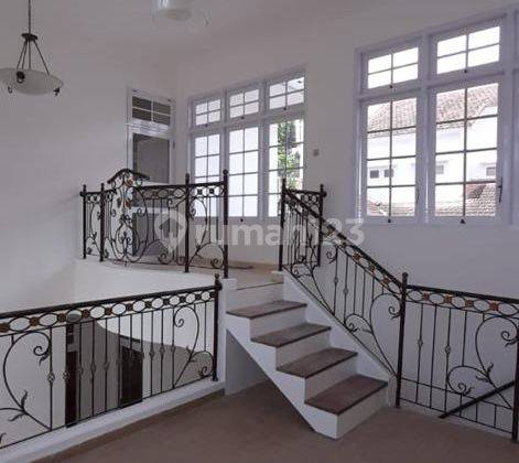 Siap huni semi furnish di  Gardenia Estate 8