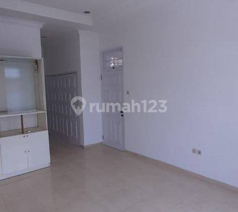 Siap huni semi furnish di  Gardenia Estate 17