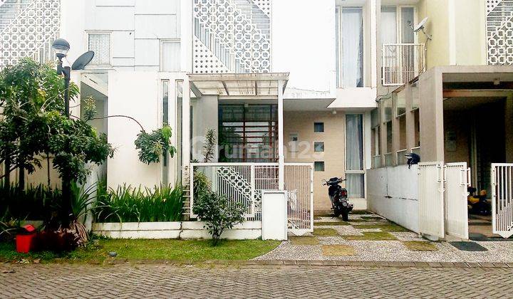 Semi furnish banyak kamar di Permata Jingga 1