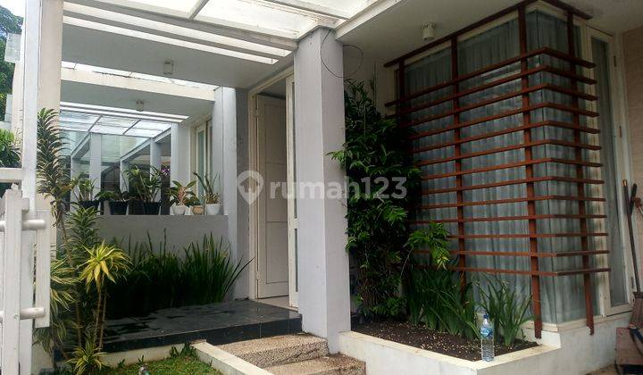 Semi furnish banyak kamar di Permata Jingga 2