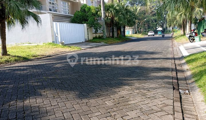Butuh Uang di Raya Telaga Golf Butuh Uang di Raya Telaga Golf