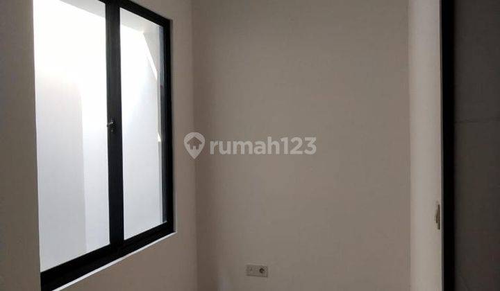 DIJUAL Rumah MILENIAL PIK2 uk 4,5X10 UNFURNISHED HARGA 1.150M AJA!!! 2