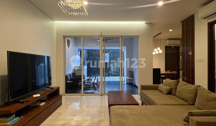 For Sale: House in Lebak Bulus, South Jakarta, within the Elite Serenia Hills Complex, Fully Furnished, One Gate, 24-Hour Security 2