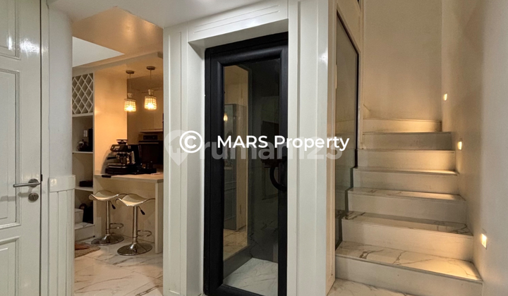 MODERN MINIMALIST HOUSE CILANDAK 2 RUMAH GANDENG 2