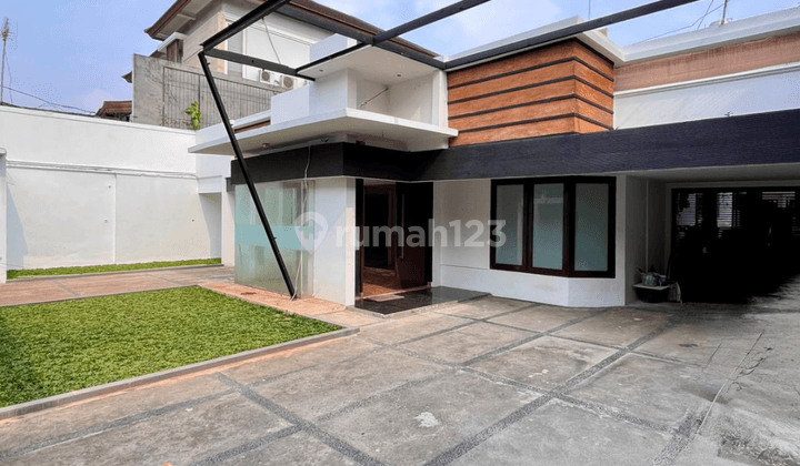 Modern House Prime Location Komplek Elite Senopati 1