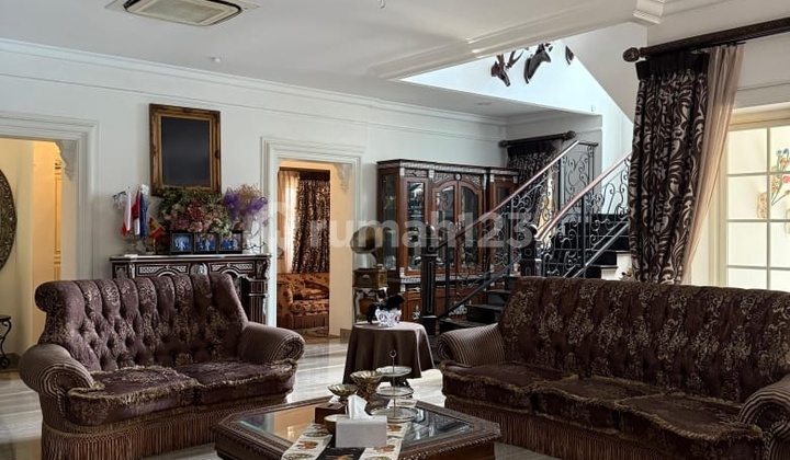 Luxurious House American Classic Semi Furnished Cirendeu Tanggerang Selatan 2