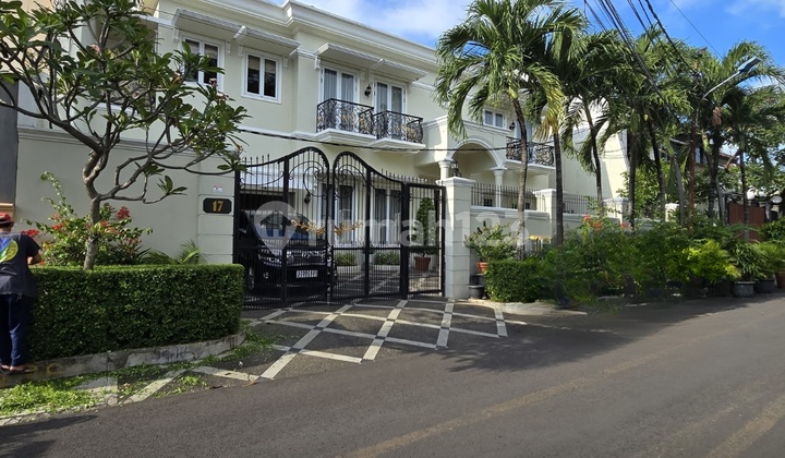 RUMAH MEWAH KOMPLEK ELITE SLIPI  1