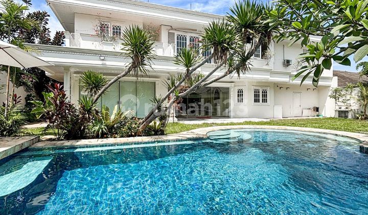 Rumah Mewah Cilandak Terawat dan Siap Huni, Tanah dan Bangunan Luas