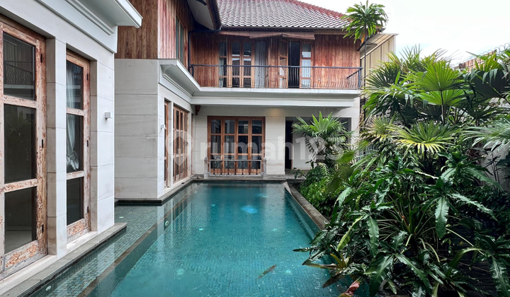 Rumah Tropical Dalam Komplek Kemang Jakarta Selatan Lokasi Strategis, Lingkungan Aman dan Nyaman Rumah Tropical Dalam Komplek Kemang Jakarta Selatan Lokasi Strategis, Lingkungan Aman dan Nyaman