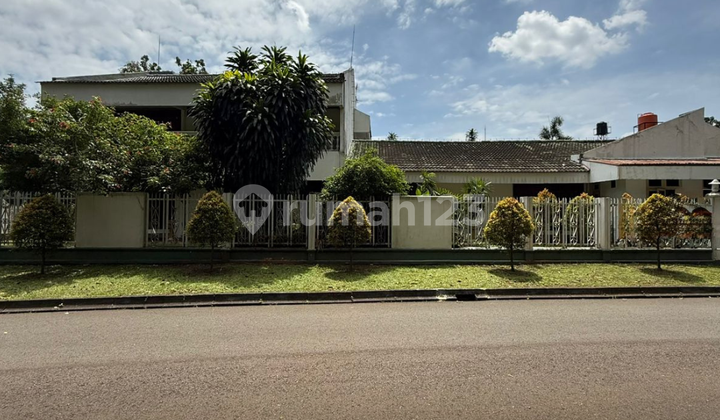 Rumah Mewah Pondok Indah Lokasi Prime Area, Depan Taman Posisi Hoek
