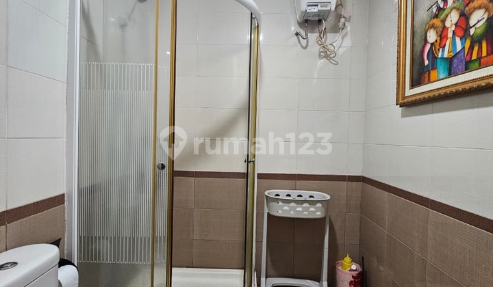 Dijual Rumah Cantik Terawat Siap Huni Hanya Hitung Tanah Lokasi Strategis 2