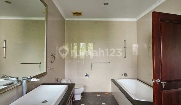 Dijual Rumah Dalam Lingkungan Komplek Kemang Area Jakarta Selatan 2