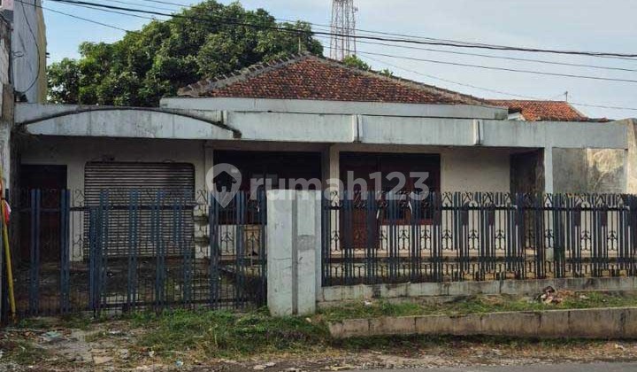Strategic House, suitable for a Cafe & Boarding House in the Banyumanik area - 11009 1