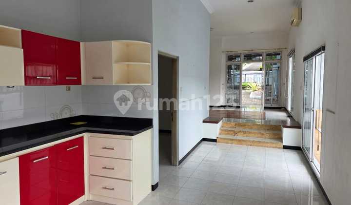 Rumah Siap Huni, Ada Kolam Renang Daerah Gajah Mungkur Semarang - 11090 1