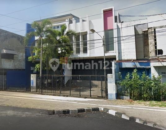 Ready-to-Use Shophouse, Suitable for Business and Office, Jl. M.T Haryono Semarang – 9711 2