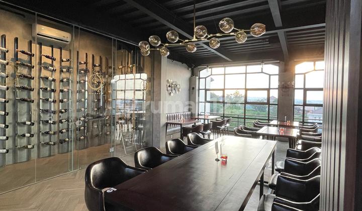 Strategic House, Suitable for Business in South Semarang Area - 10924 1