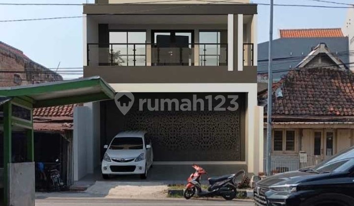 Strategic Shophouse, Suitable for Business and Office, Rejomulyo Area, East Semarang-11191