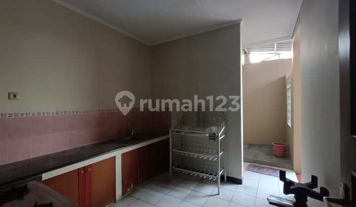 A comfortable and move-in ready house in Semeru Gajah Mungkur, Semarang - 10788