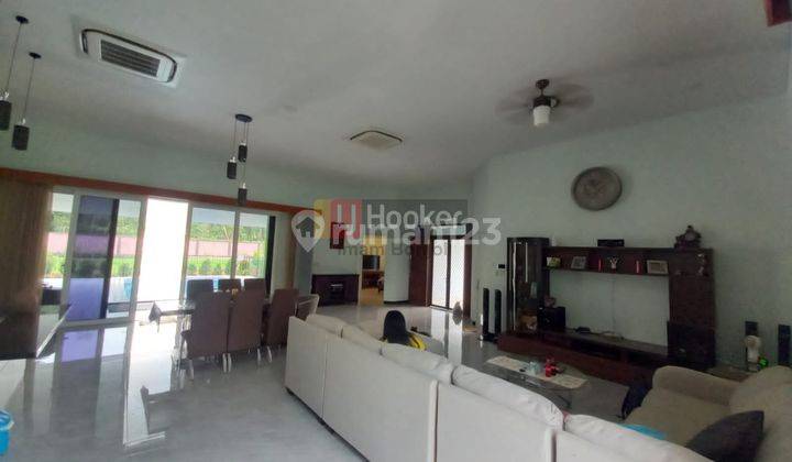 Rumah cantik, nyaman dengan kolam renang dekat dengan pantai bandengan jepara 7514 6