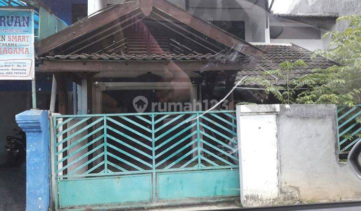 Rumah lama hitung tanah strategis pinggir jalan Raya Kanfer banyumanik semarang 977 1