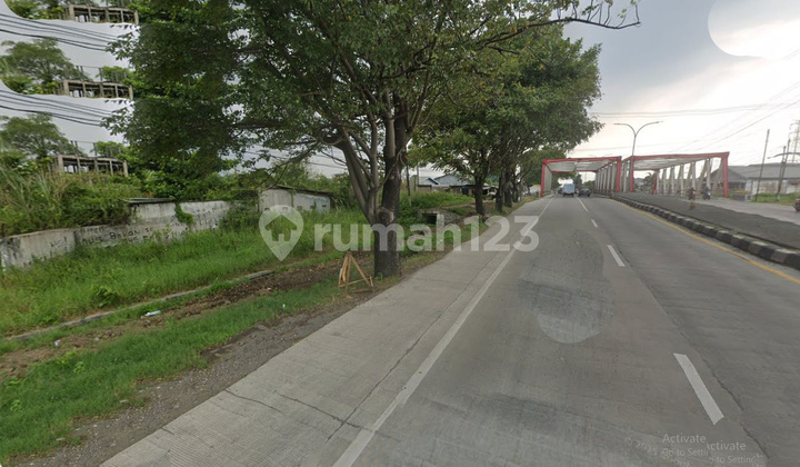 Strategic Land on Semarang – Demak Main Road. Genuk – 10710 2