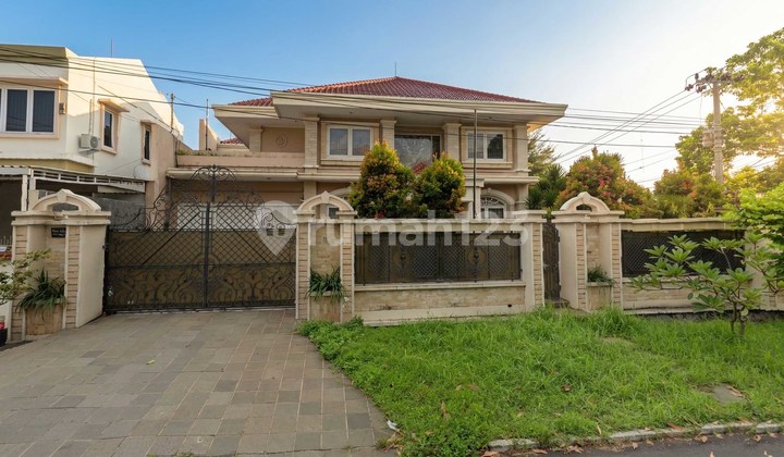 Luxury House Ready to Occupied Near Jl Sisingamangaraja Candisari Semarang 11245